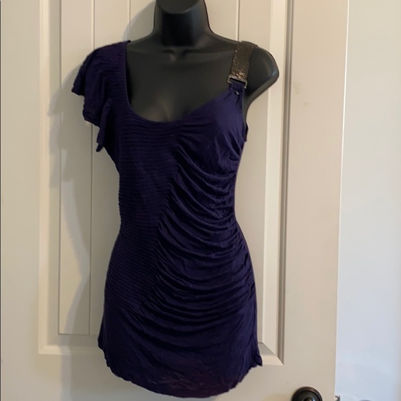 Guess purple top - Picture 1 of 5